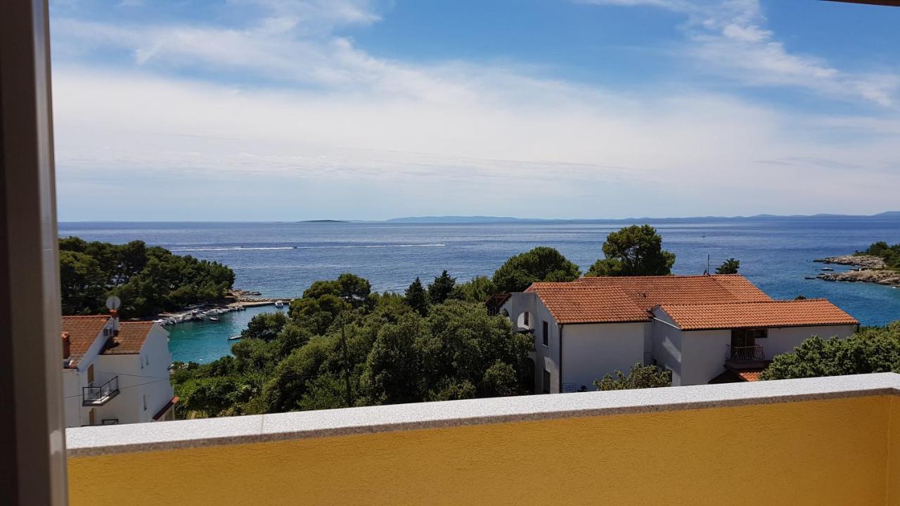 Premium Appartments Suha Punta Kampor Exteriör bild