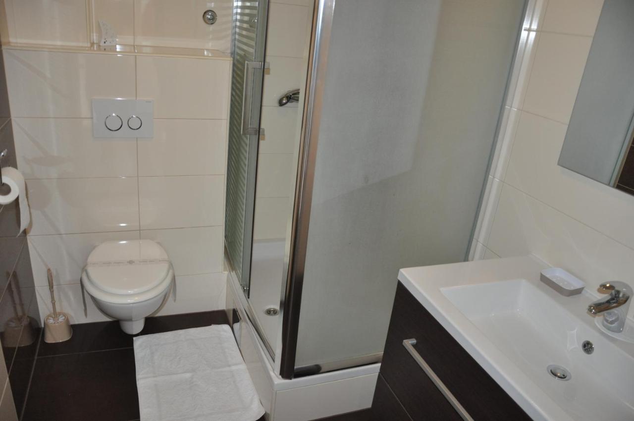 Premium Appartments Suha Punta Kampor Exteriör bild